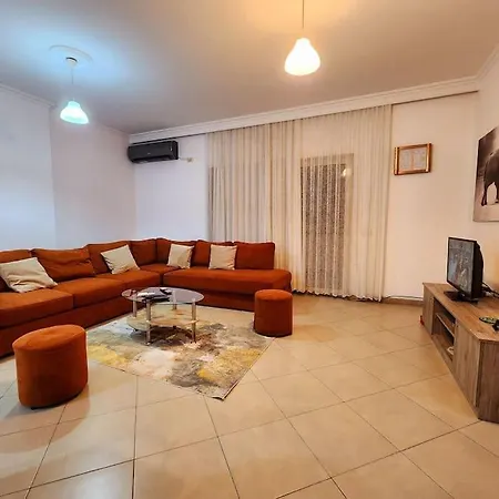 Logos 2 Bedroom Flat W/ Self Check In Apartment