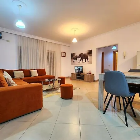 Apartment Logos 2 Bedroom Flat W/ Self Check In *